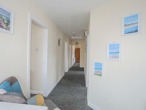 Coastal Cafe Apartment
