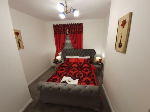 King Bed Premium Luxury Suite + Free Parking + Free Fast Wifi