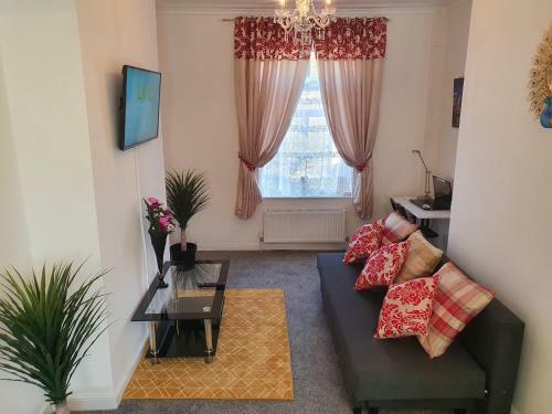 King Bed Premium Luxury Suite + Free Parking + Free Fast Wifi
