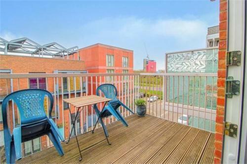 Gorgeous One Bed Parkside/ City Centre Apartment