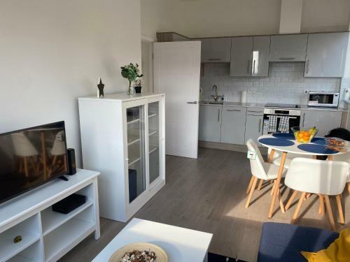 Central Location, Parking, Wi-fi, Modern Apartment