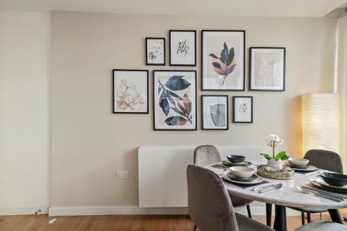 Apartamento Contemporary, Modern, 2-bed Apt, Prime Central Mk
