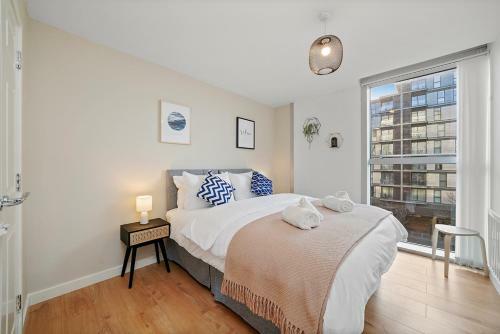 Apartamento Contemporary, Modern, 2-bed Apt, Prime Central Mk