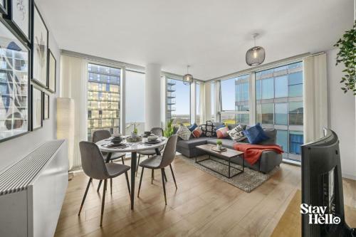 Apartamento Contemporary, Modern, 2-bed Apt, Prime Central Mk