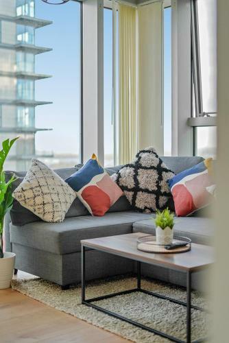 Apartamento Contemporary, Modern, 2-bed Apt, Prime Central Mk