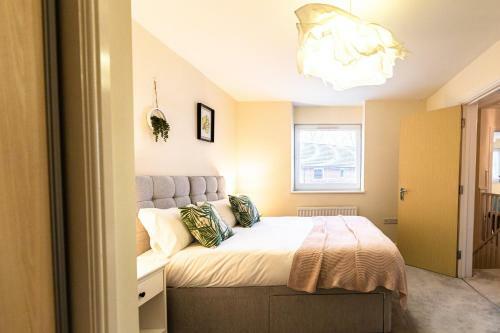 Waterside Lodge By Crew Homes