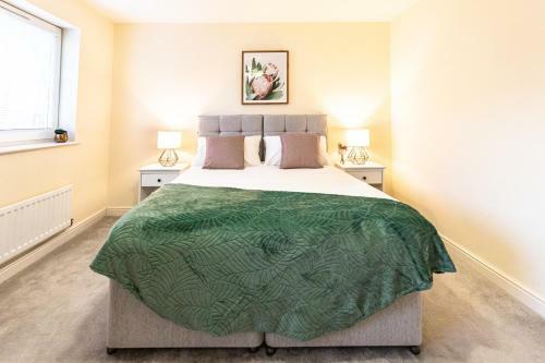 Waterside Lodge By Crew Homes