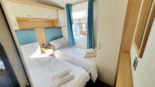 Apple Tree 3-bed Hot Tub Lodge In Northumberland