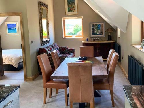 Luxurious Private Coach House