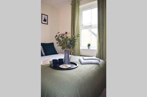 Comfortable Apartment In Sheffield With Parking