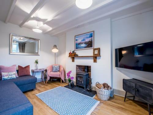 Pass The Keys Bryn Cuddfan - Rural Cottage - Sleeps 4