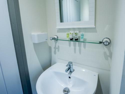 Pass The Keys Bryn Cuddfan - Rural Cottage - Sleeps 4
