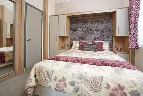 New Forest Lodges