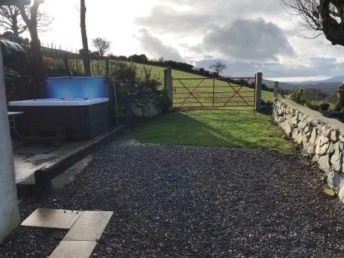 Mc Courts Cottage & Barn