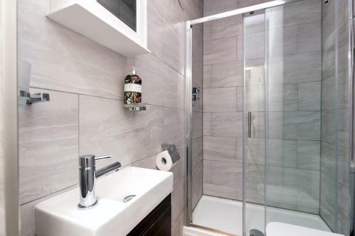 Apartamento Oakstays Westgate Gem