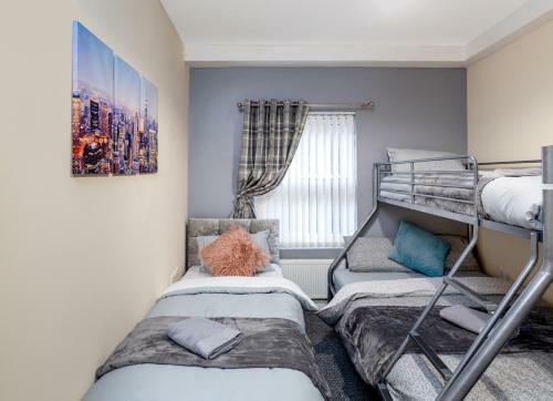 Newcastle City Centre Super Spacious Apartment