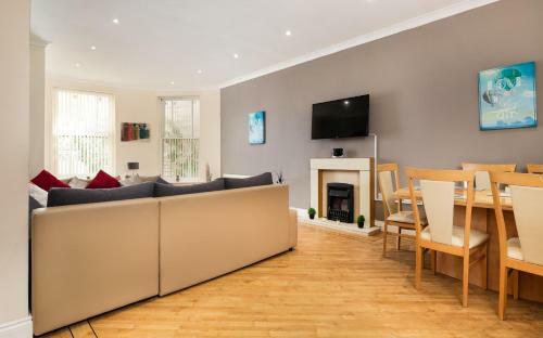 Newcastle City Centre Super Spacious Apartment