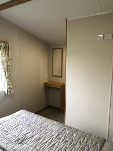 Whitley Bay 4 Berth Luxury Caravan