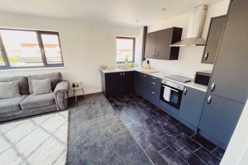 Apartamento New Build 2bed, Sleeps 5, Close To Centre, Parking