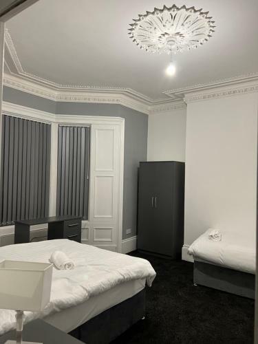 New Modern Private House Central Location
