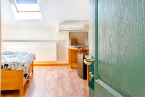 Hostal Pension Floare De Colti