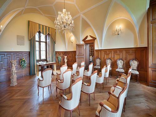 Ea Zamecky Hotel Hruba Skala