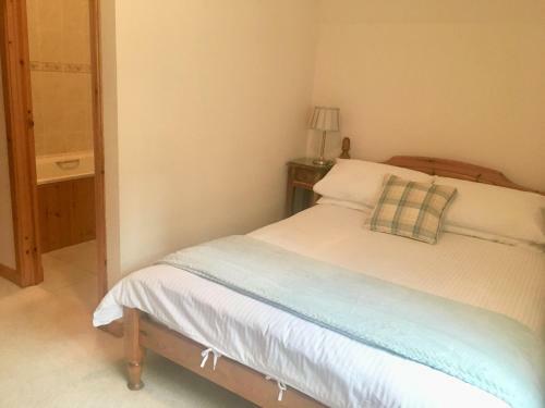 Hostal White Cottage B&B