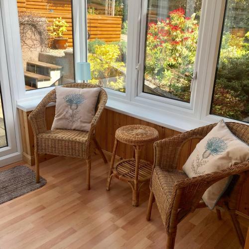 Hostal White Cottage B&B