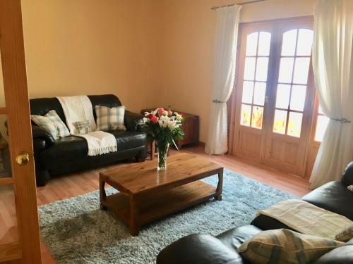 Hostal White Cottage B&B