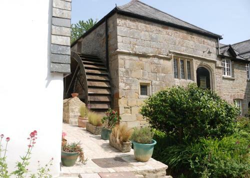 Bowgie At Trewerry Cottages - Away From It All, Close To Everywhere