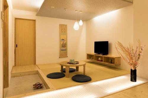 Hostal Guesthouse Raku