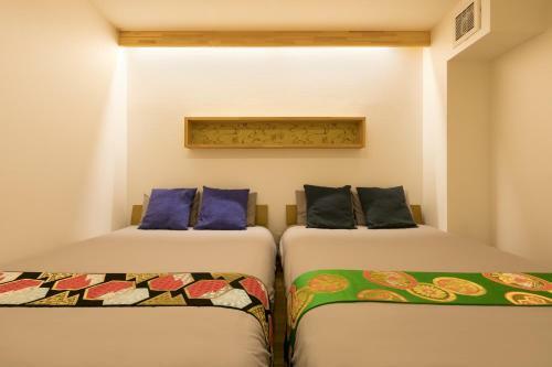 Hostal Guesthouse Raku