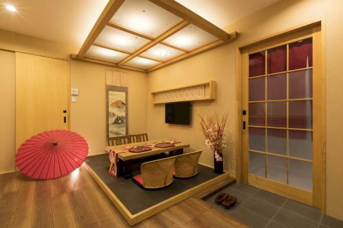 Hostal Guesthouse Raku