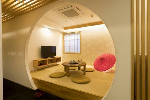 Hostal Guesthouse Raku