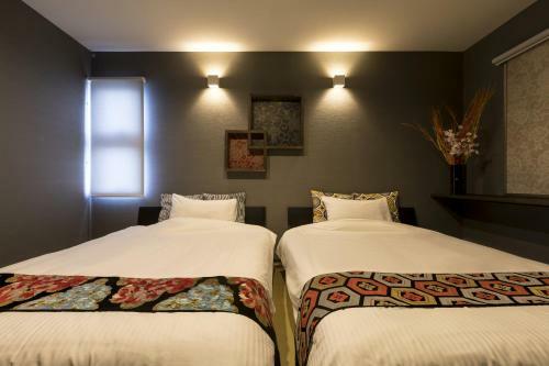 Hostal Guesthouse Raku