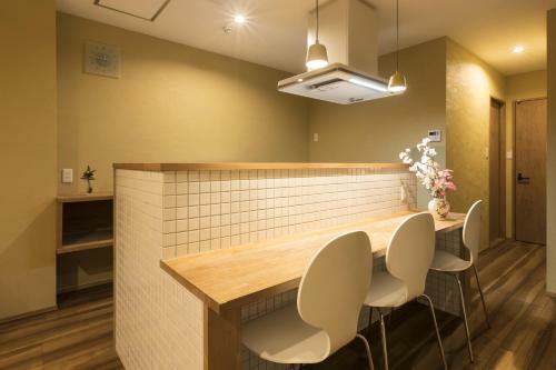 Hostal Guesthouse Raku