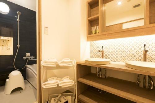 Hostal Guesthouse Raku