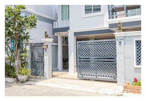Chalong Pool Villa 3 Beds, 2 Mins To Chalong Pier