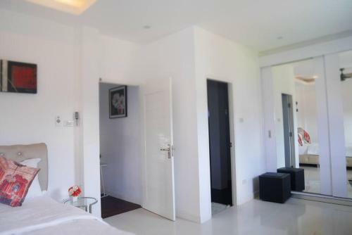 Chalong Pool Villa 3 Beds, 2 Mins To Chalong Pier