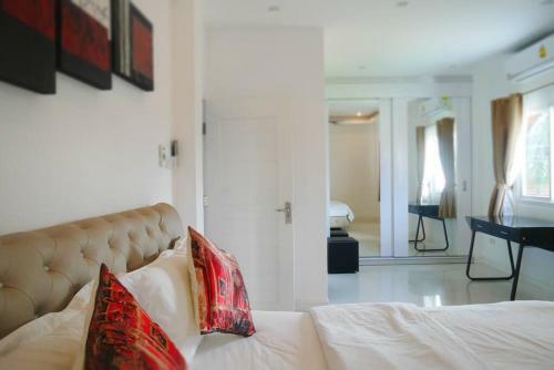 Chalong Pool Villa 3 Beds, 2 Mins To Chalong Pier