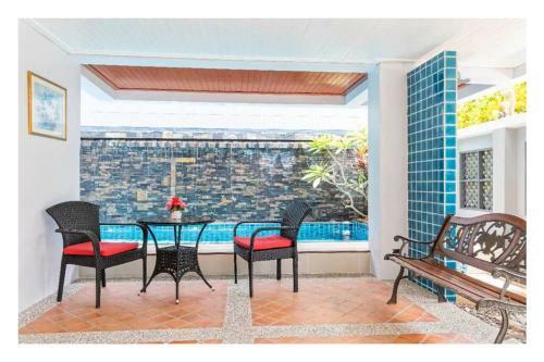 Chalong Pool Villa 3 Beds, 2 Mins To Chalong Pier