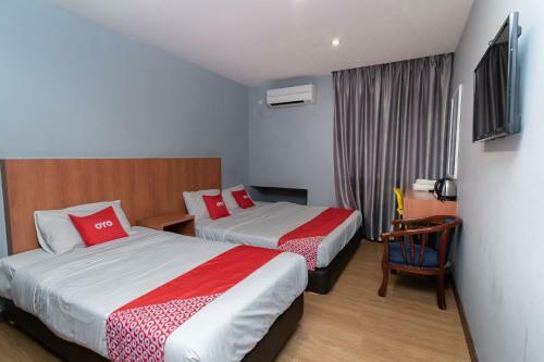 Hotel Oyo 90207 Sir Inn