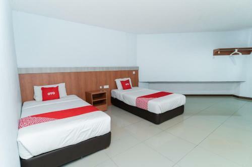 Hotel Oyo 90207 Sir Inn