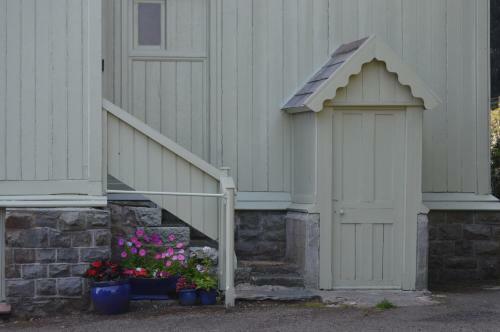 Burton Hall Self Catering