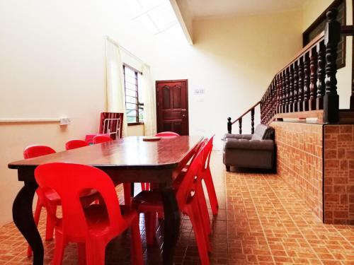 Sling N Stone Vacation Homes, Mt Kinabalu