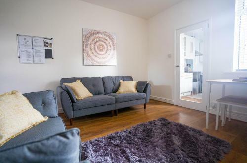 Feel At Home Contractor Digs In Nuneaton