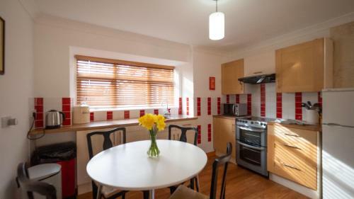 Surlingham Lodge Garden Cottage