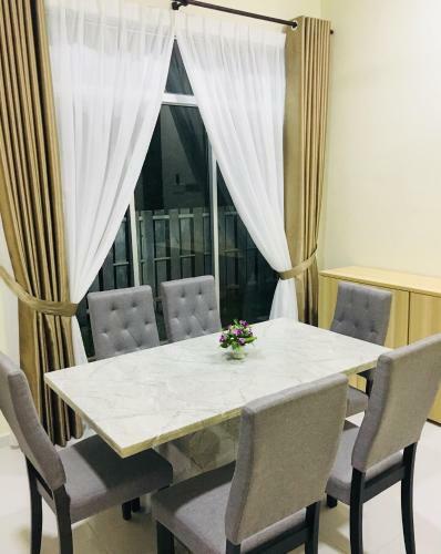 Bumiemas Homestay