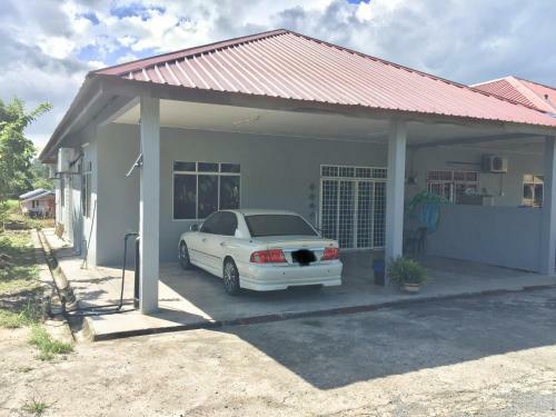 Deena Homestay (utan Aji)