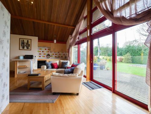 Villa Surlingham Lodge Cottages